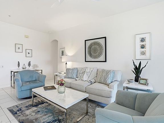 4th image of 800 Carrick Bend CIR #103