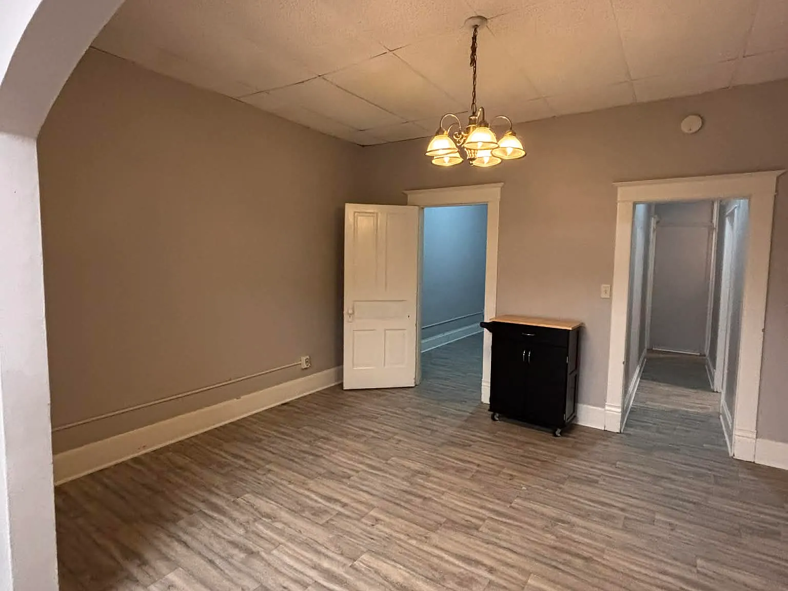2 bed, $1,200 — Photo 3