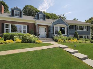 34 Suncliff Dr, North Tarrytown, NY 10591