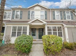 1403 Pondcrest Lane, White Plains, NY 10607
