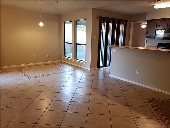 5th image of 6606 S Creek Dr