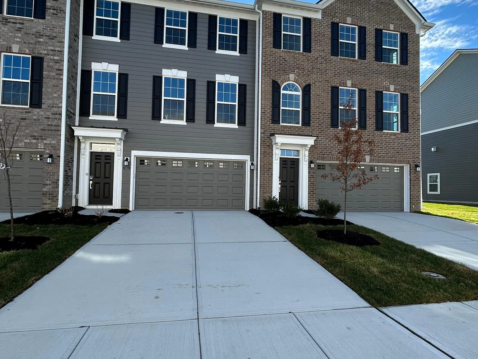 6961 Adalene Ln — Photo 3