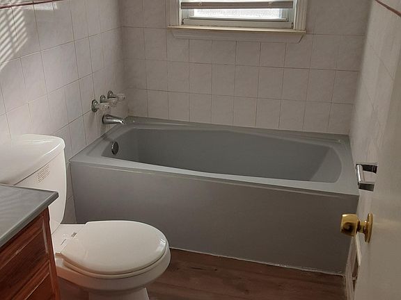 3rd image of 728 Sunningdale Dr