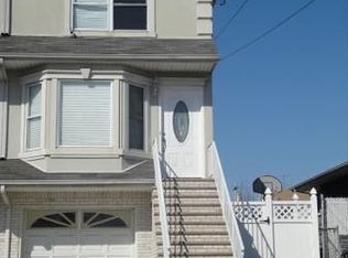 44 Renfrew Pl, Staten Island, NY 10303