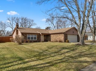8806 Deer Run Dr, Indianapolis, IN