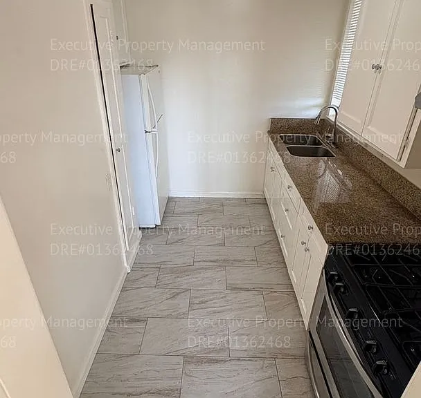 2190 Monterey St — Photo 8