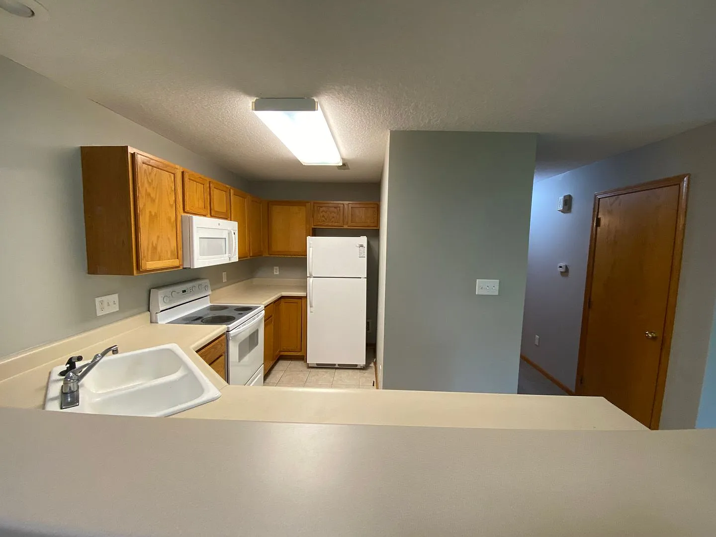 Ashworth Dr. Apartments — Photo 4