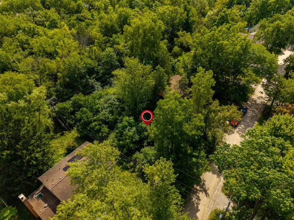 2725 Kimberley Rd, Ann Arbor, MI 48104