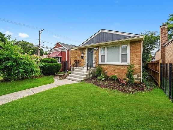 2nd image of 819 E 98th Pl