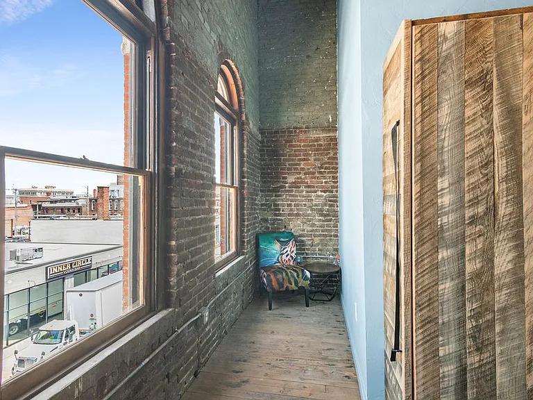 Brand new apartments in downtown Springfield! — Photo 35
