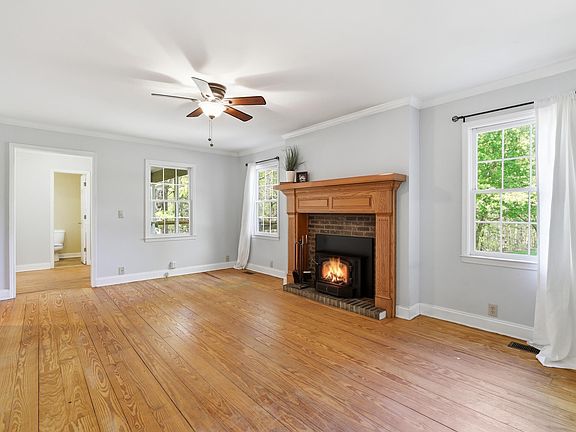 3rd image of 491 Pierce Rd
