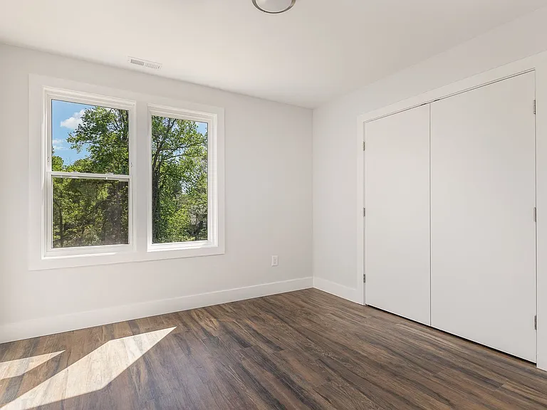 819 S Alston Ave — Photo 16