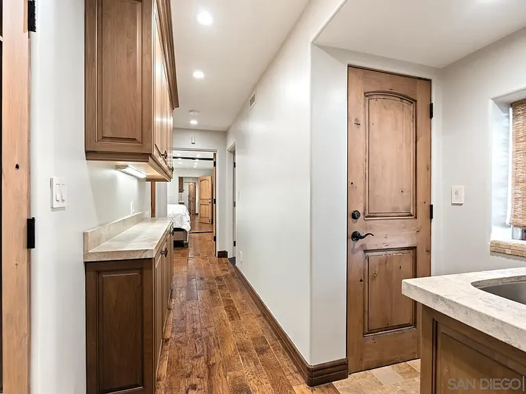 7964 Prospect Pl — Photo 34