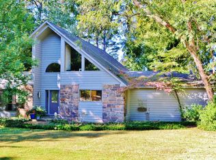 215 River Oaks Ln, Russellville, AR 72802