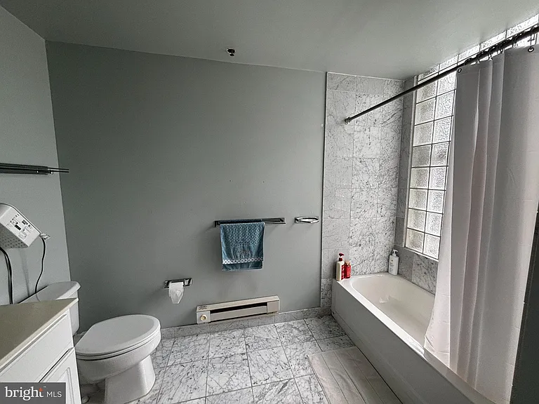1500 Chestnut St #11A — Photo 10