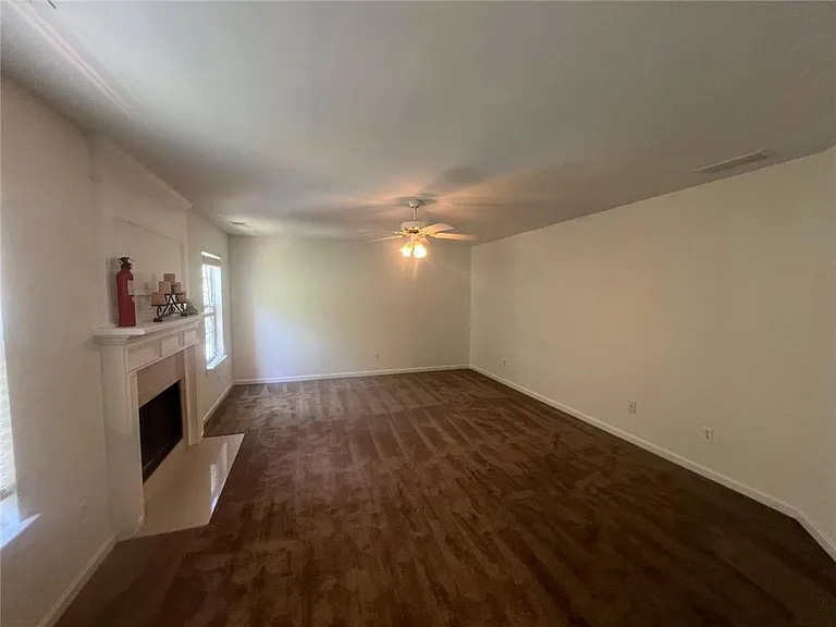 421 Holland Springs Dr — Photo 11
