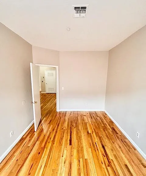 364 White St #11 — Photo 2