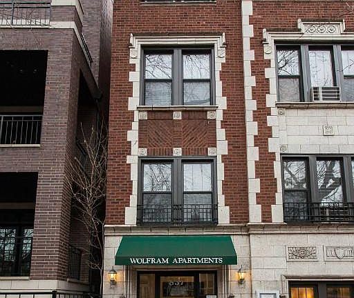 2nd image of 837 W Wolfram St #4
