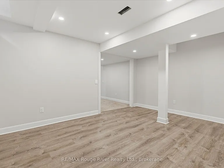 138 Kersey Cres — Photo 45