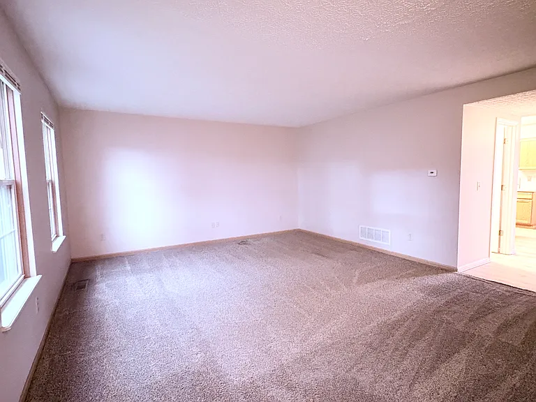9211 Colonial Commons Dr — Photo 4