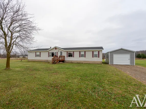 3379 14th St, Wayland, MI 49348