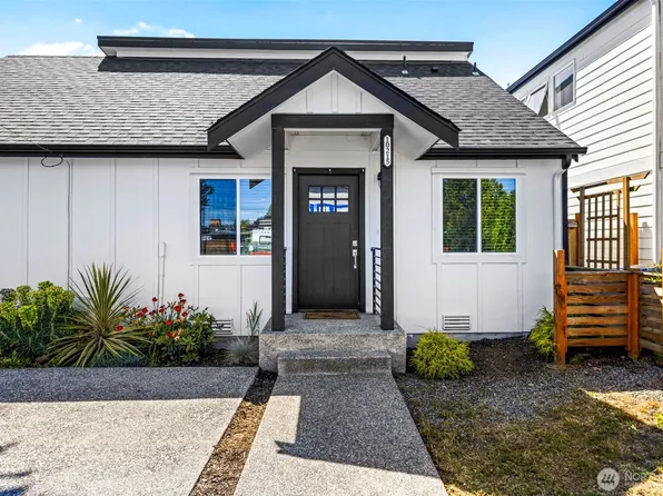 10215 Evanston Avenue N #2, Seattle, WA 98133