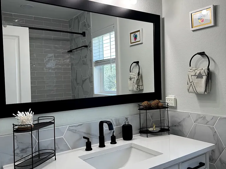 1308 Matthews Ln #B — Photo 30