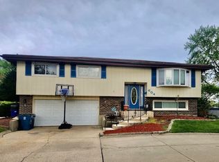 604 N Du Page Ave, Addison, IL 60101