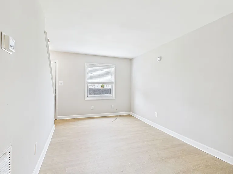 10 W 27th St — Photo 14