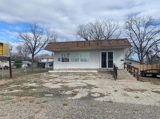 640 N Grove St, Uvalde, TX 78801