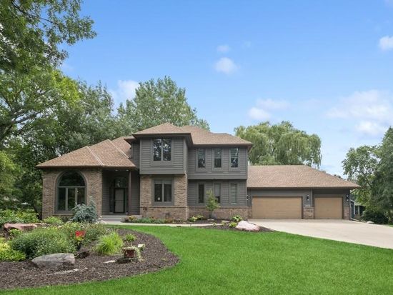 14701 Summit Oaks Dr, Burnsville, MN 55337