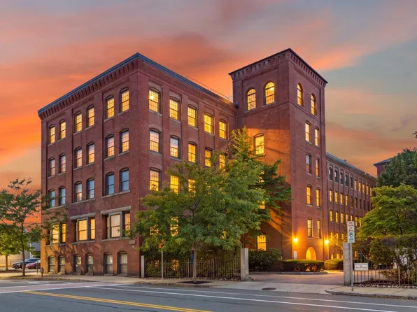 50 Rantoul St APT 501, Beverly, MA 01915