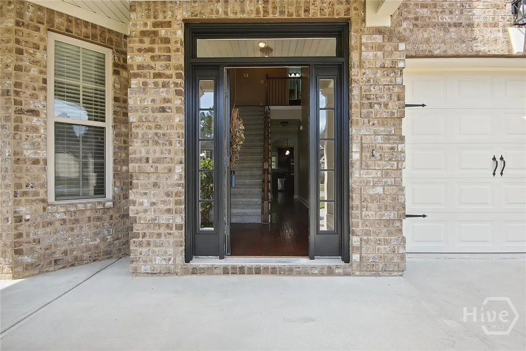 4 bed, 2.5 bath, 3529 sqft, $2,850 — Photo 3