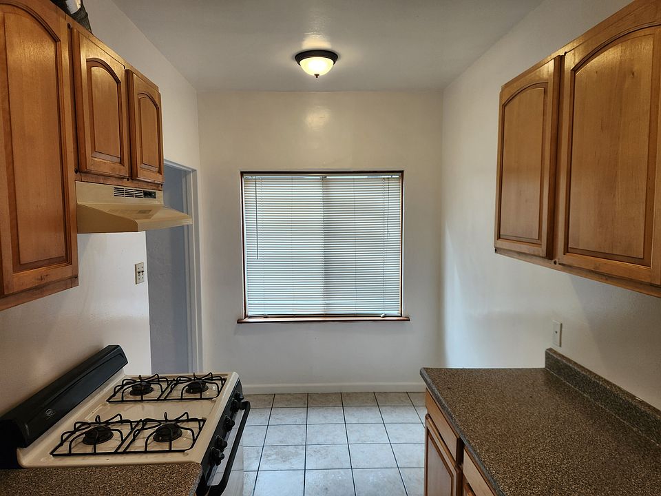 2nd image of 540 W 19th St #6