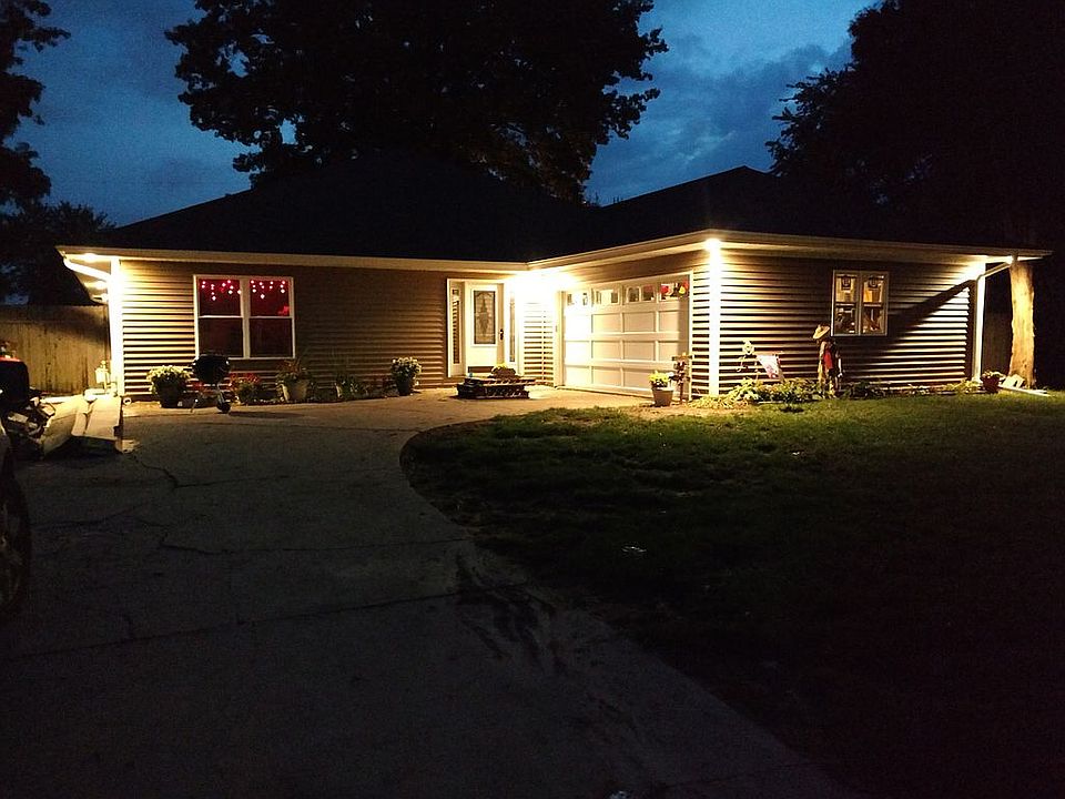 1st image of 662 W End Dr