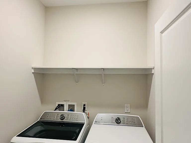 3402 Jordan Dr — Photo 9