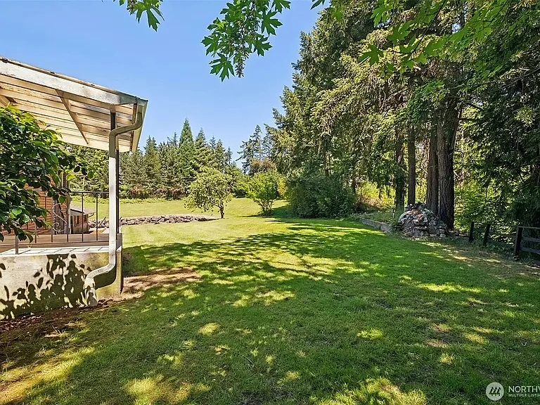 8016 Pacific Hwy S — Photo 15