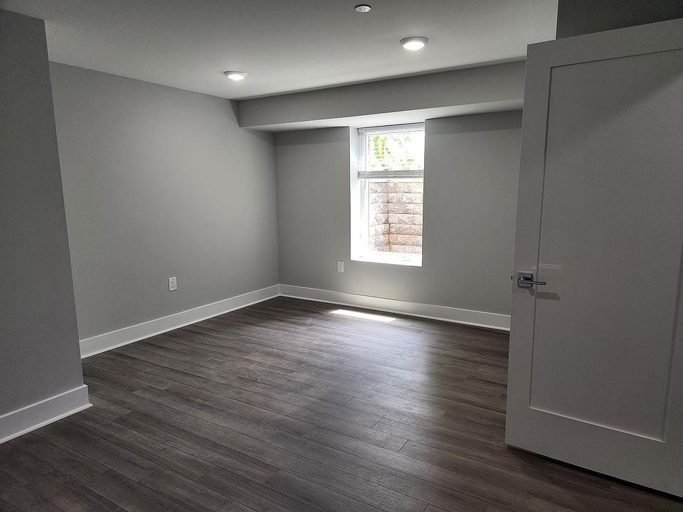 2nd image of 4110 Weston Dr #Basement