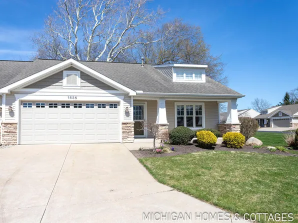1535 Ashtyn Woods Pkwy, Zeeland, MI 49464