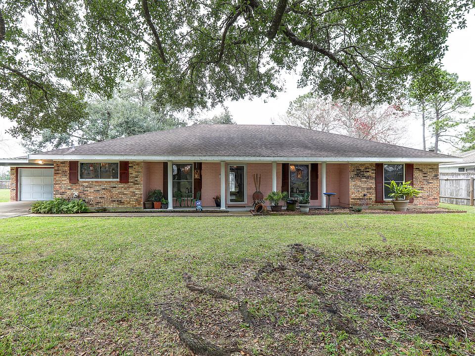 1st image of 108 Estate Dr