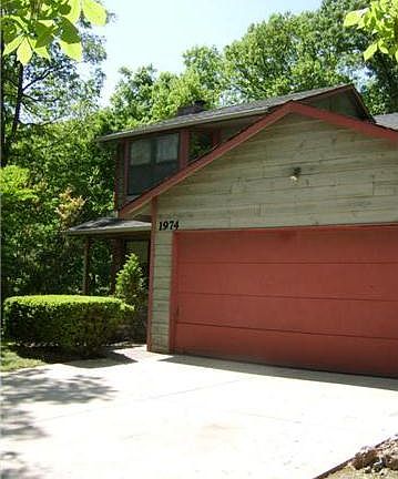 3rd image of 1974 Forest Haven Dr