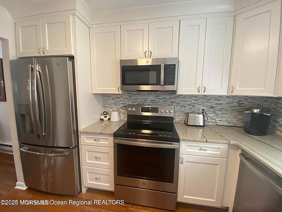 3rd image of 65 Cedar Ave APT C5