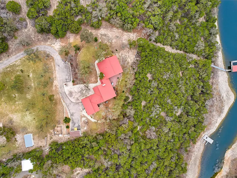 18205 Ridge Rd — Photo 29