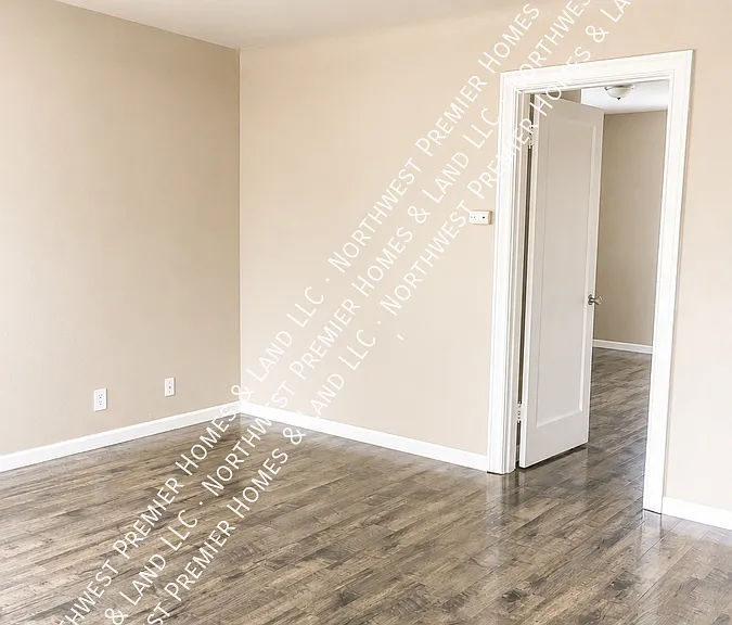 2125 4th St #2125 — Photo 4