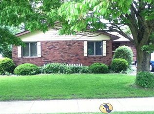 108 Maple St, Sidney, IL 61877