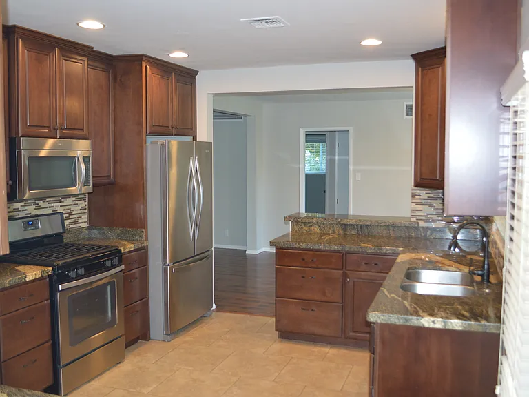 8221 E Windsor Ave — Photo 3