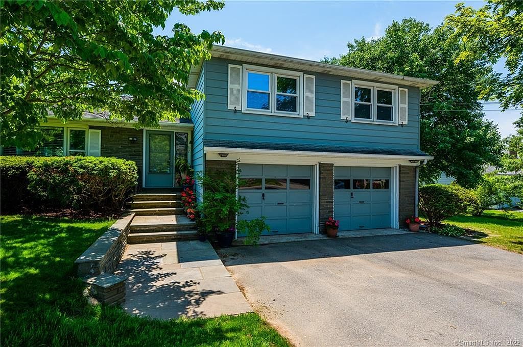 17 Senkow Dr, Quaker Hill, CT 06375 Zillow