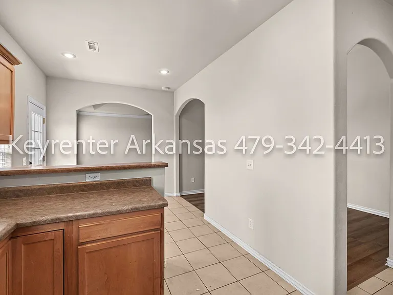 800 SW Summitchase Rd — Photo 14