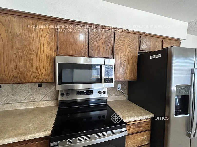 8639 W Clarendon Ave — Photo 7