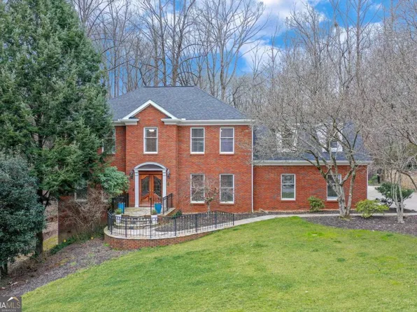 3033 Chattahoochee Trce, Gainesville, GA 30506